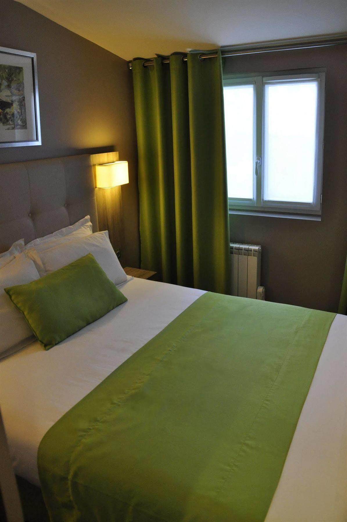 Hotel Floridor Etoile Aulnay-sous-Bois Esterno foto